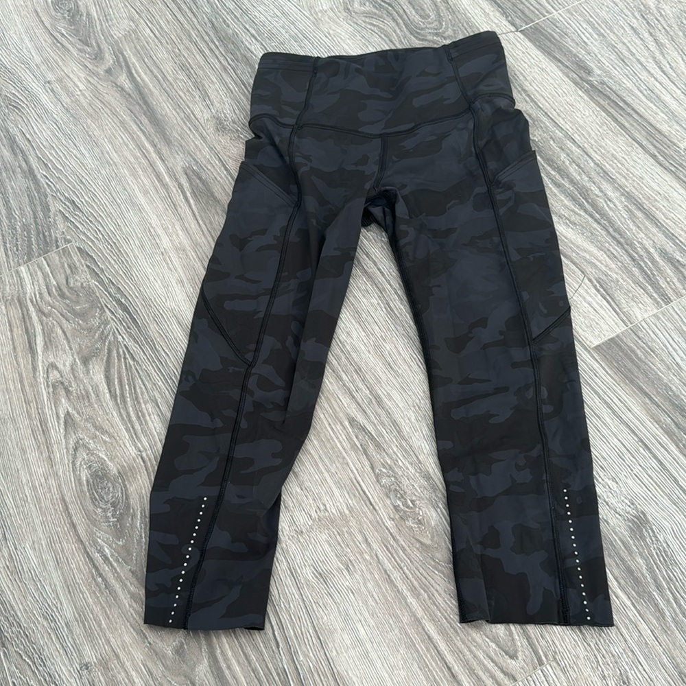 Lululemon crop leggings